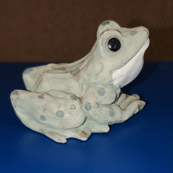 1992 Kathy Wise Frog Toad 2.5 inch x 1.5 inch Collectible Figurine - Picture 1 of 9
